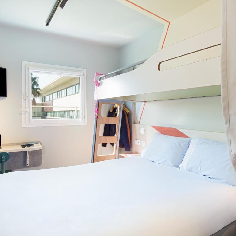 ibis budget Marseille L'Estaque - Chambre Triple - 19