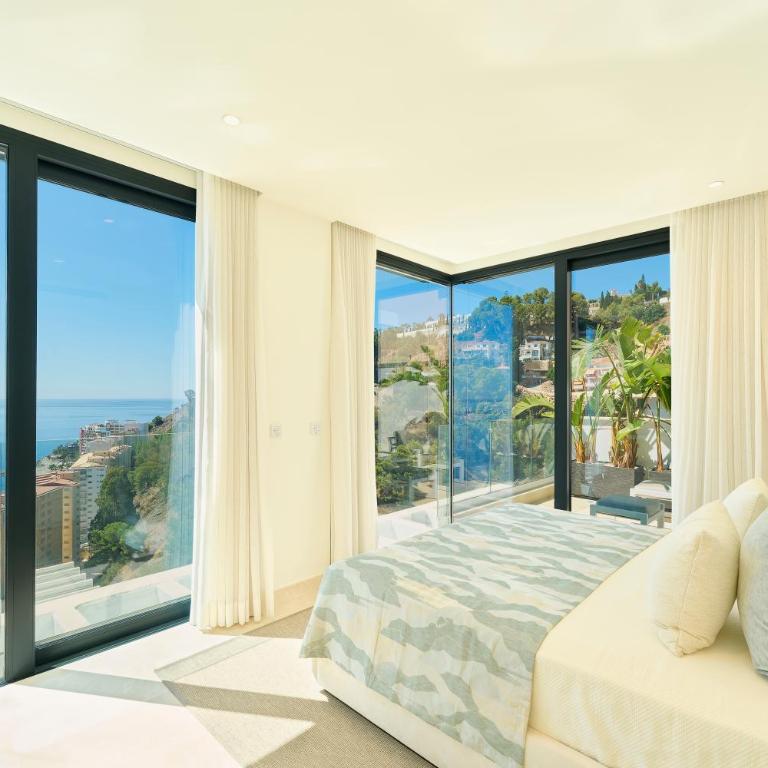 Villa Horizon - Luxury, Heated Pool and Jacuzzi - Villa Deluxe - 19