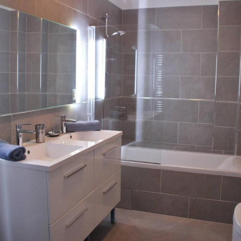 Fully AC, Port-view, 2 min beach and Palais - Apartment - 15