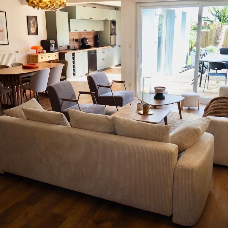 Villa centre ville avec parking - Villa 3 Chambres - 22
