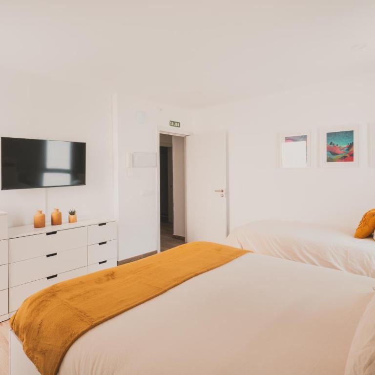 Apartamentos Santa Eugenia A - One-Bedroom Apartment - 3