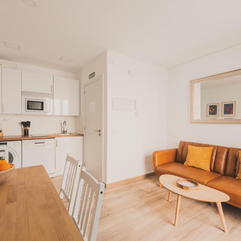 Apartamentos Santa Eugenia A - One-Bedroom Apartment - 8