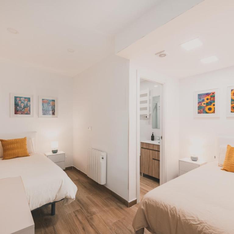 Apartamentos Santa Eugenia C - Three-Bedroom Apartment - 5