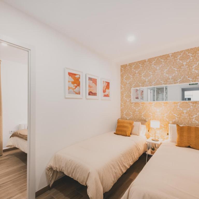 Apartamentos Santa Eugenia C - Three-Bedroom Apartment - 4