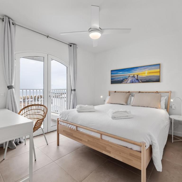Ocean views and relax in Lanzarote - Three-Bedroom Villa - 11
