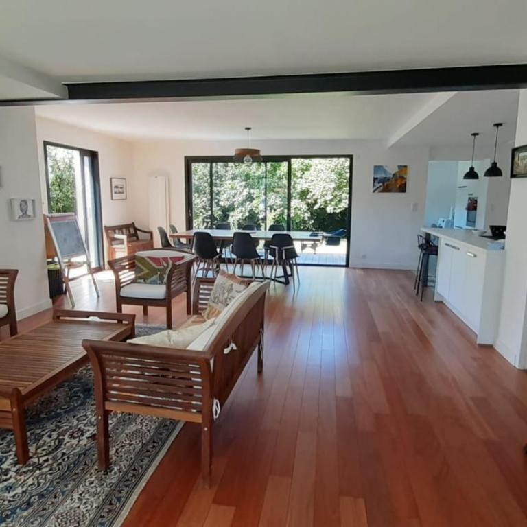 Cabellou - maison 9 couchages, 120m de la plage - Maison 5 Chambres - 42