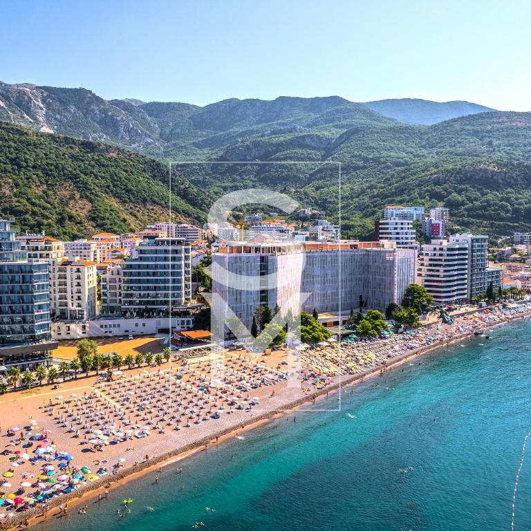 Status-M Apartments Aura - One-Bedroom Apartment with Balcony - 1