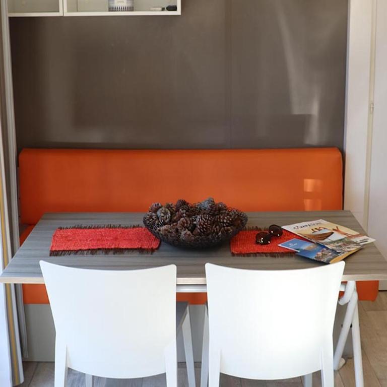 Camping Mas De Pierredon - Mobil-Home azur 4 - 8