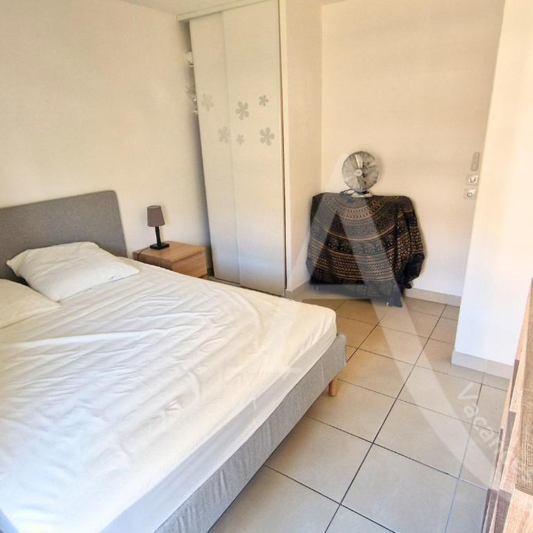 012 grand t3 avec clim, garage, piscine, wifi - Appartement 2 Chambres avec Terrasse et Vue sur la Mer - 12