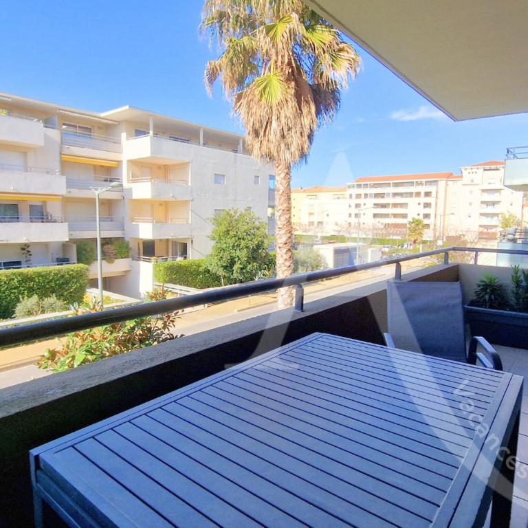 012 grand t3 avec clim, garage, piscine, wifi - Appartement 2 Chambres avec Terrasse et Vue sur la Mer - 3