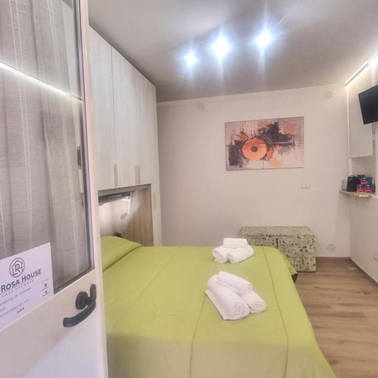 La Rosa House - Double or Twin Room with Private Bathroom - 1