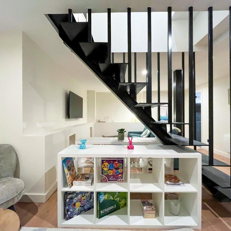 UrbanFlat 224 - Prestige Parisian Central 5 Bedroom Apartment - Apartment - 16