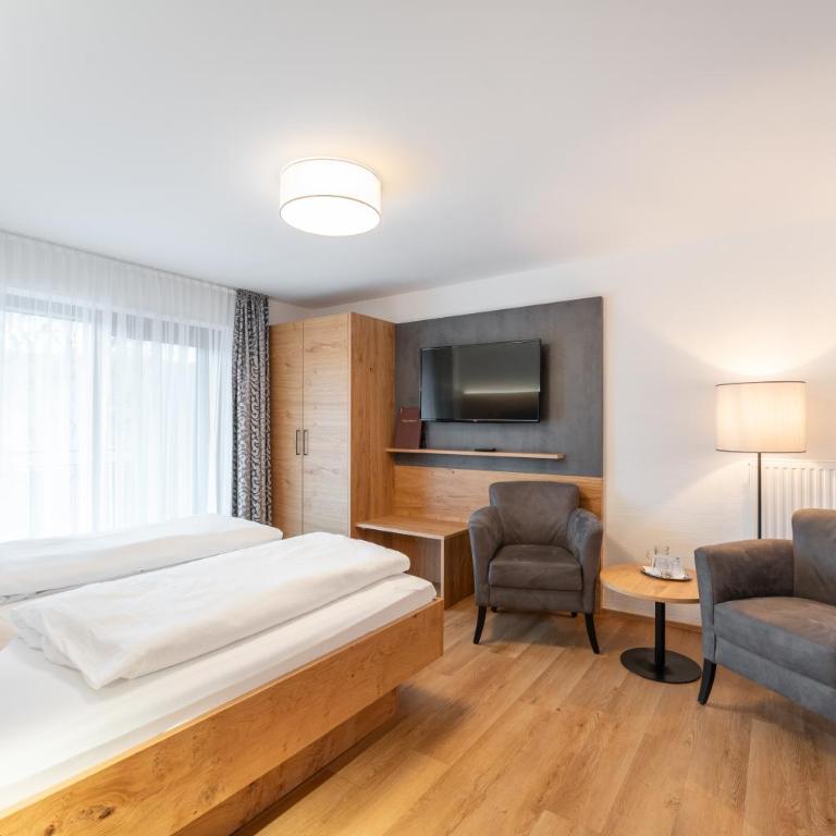 Gasthof Hotel Andlwirt - Doppelzimmer mit Balkon - 3