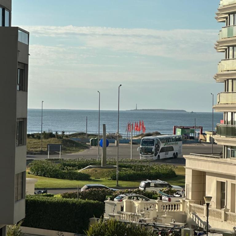 Parquemar Center 3, Torre F, Apartamento 202 - Apartamento de 3 dormitorios - 19