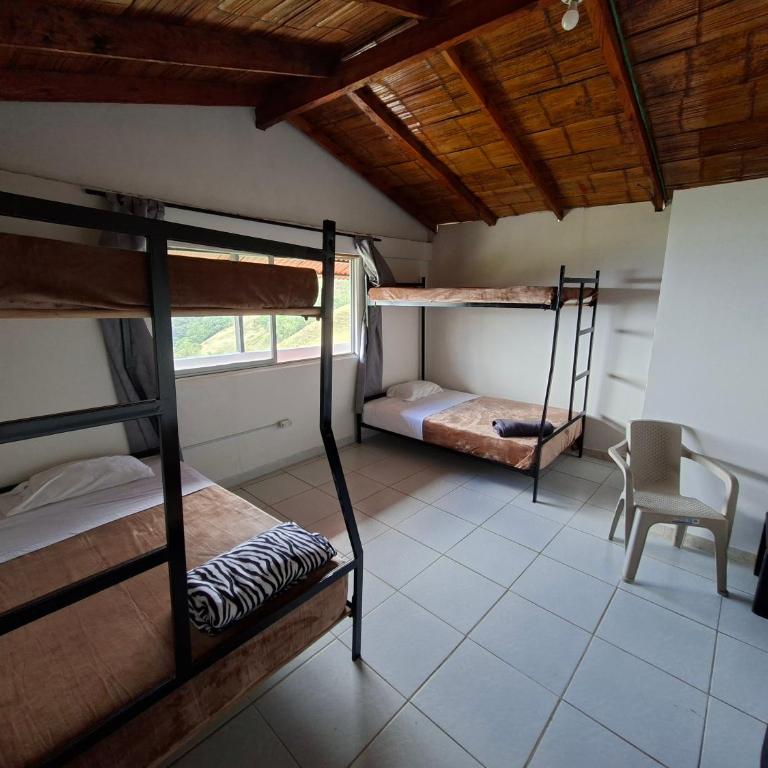 FINCA LA FORTALEZA - Habitación Familiar Estándar - 7