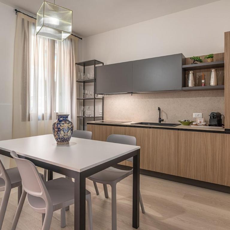 Domus Aurum - Raffinato e Confortevole Appartamento in Centro Storico fuori dalla ZTL - Appartamento con 1 Camera da Letto - 2