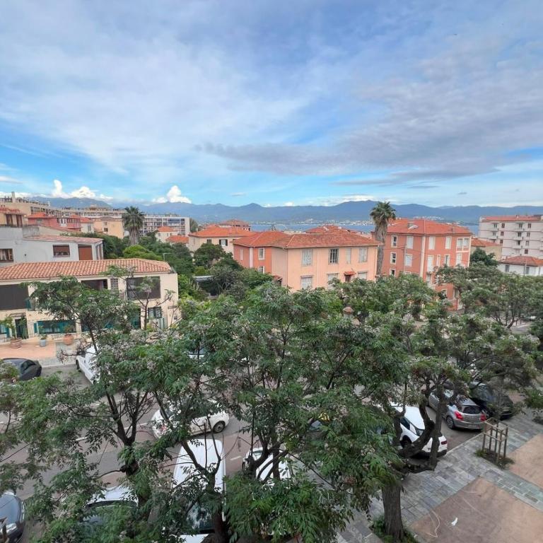 Aurélie - Charming 1Br Trottel Beach - by TGB - Apartment - 9