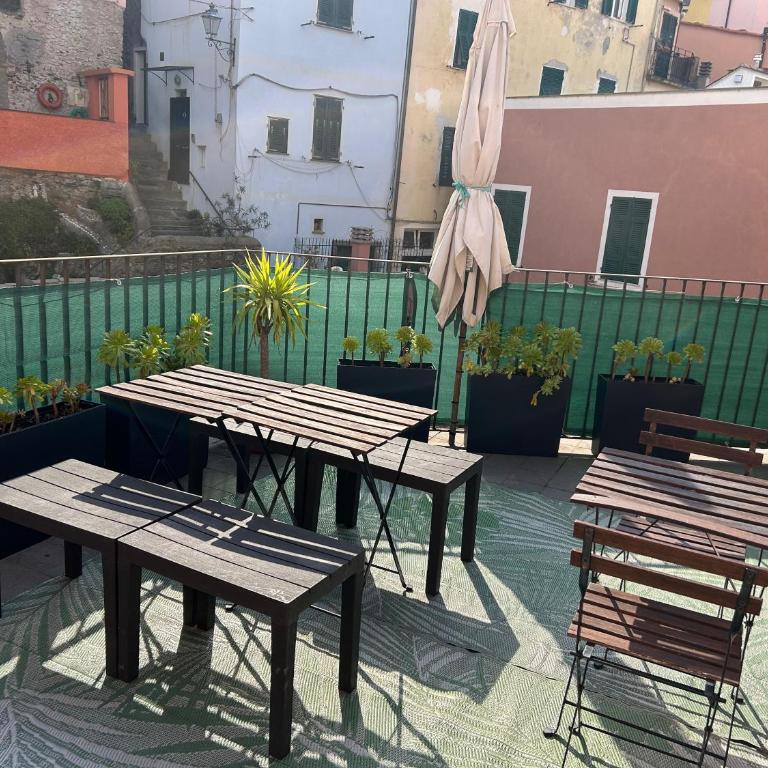 El Nin Apartment with Terrace & AC - Two-Bedroom Apartment - 22