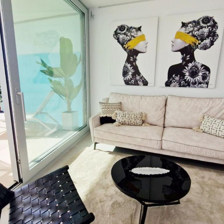 Amazing Sea Views, The Wave - One-Bedroom Apartment - 18