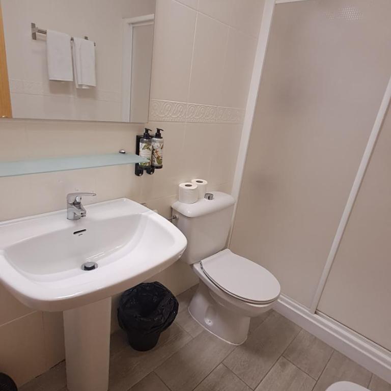 Nest Style Navas - Two-Bedroom Apartment - 11