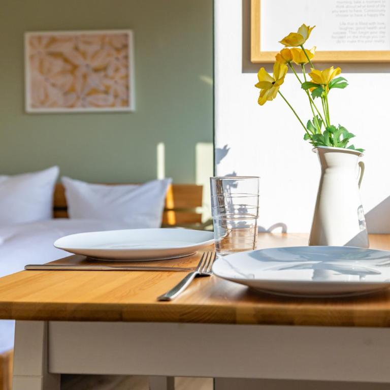 Nette Apartments mit Terrasse - Studio 1 with double bed - 8