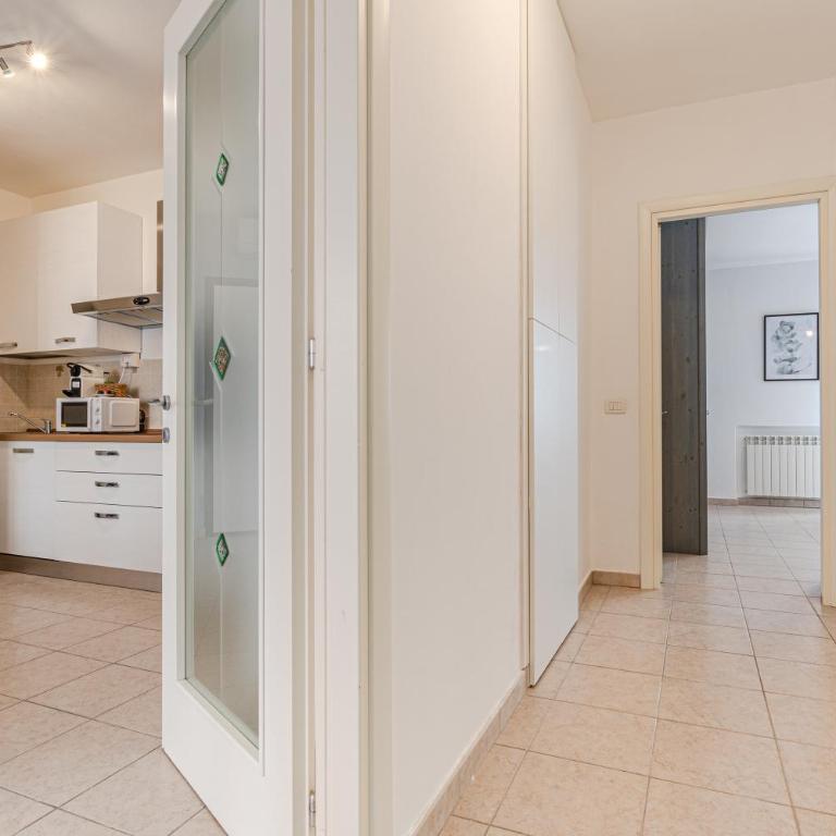 Cozy Scacciapensieri - Two-Bedroom Apartment - 10