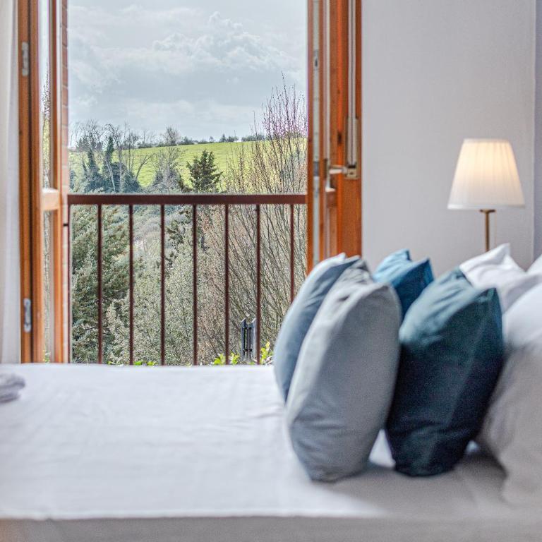 Cozy Scacciapensieri - Two-Bedroom Apartment - 29