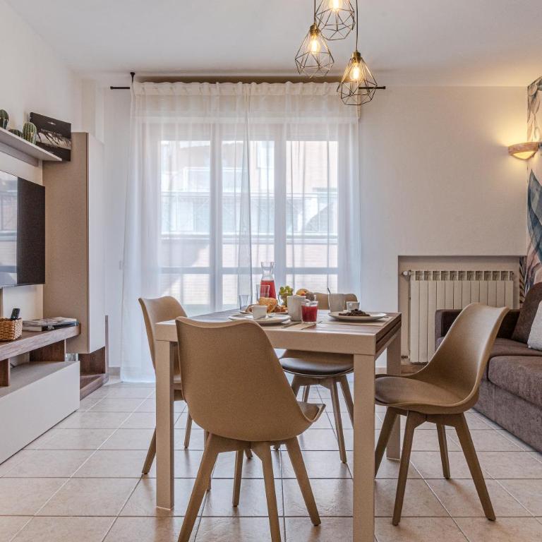 Cozy Scacciapensieri - Two-Bedroom Apartment - 44
