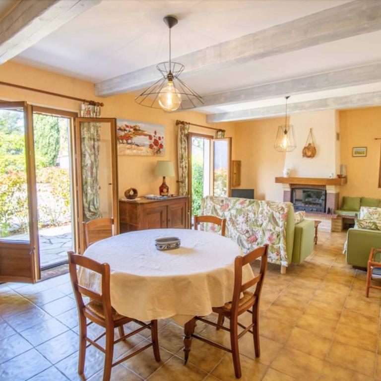Large Spacious House In Fréjus - Appartement - 1