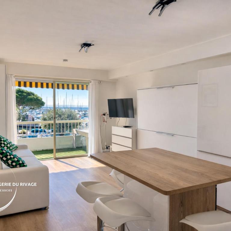 Studio rénové face à la mer - Port de Carqueiranne - Studio avec Vue sur le Port - 1