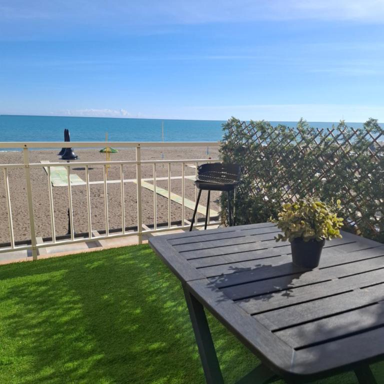 Apartamento en Primera Línea de Playa de La Carihuela - Apartamento de 1 dormitorio - 1