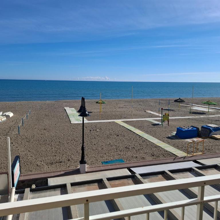 Apartamento en Primera Línea de Playa de La Carihuela - Apartamento de 1 dormitorio - 8