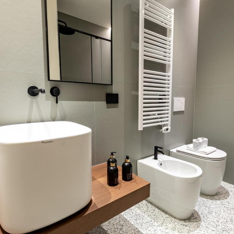 Golden Root Milano - Double Room with Private Bathroom - 7