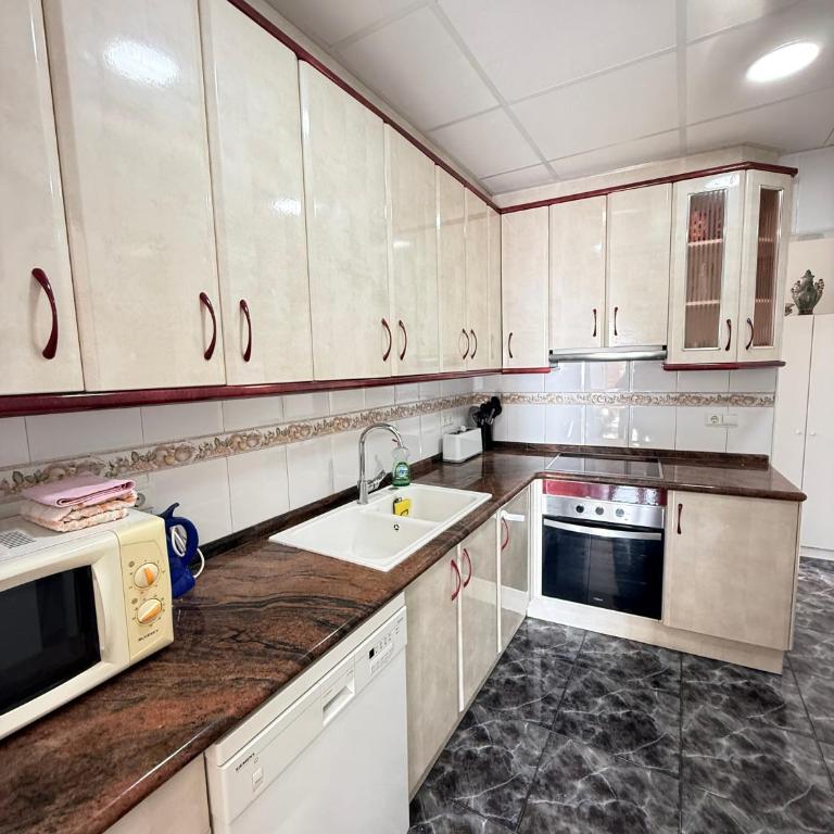 Apartamento 1 línea de playa + Parking! Salou - Apartamento con vistas al mar - 5