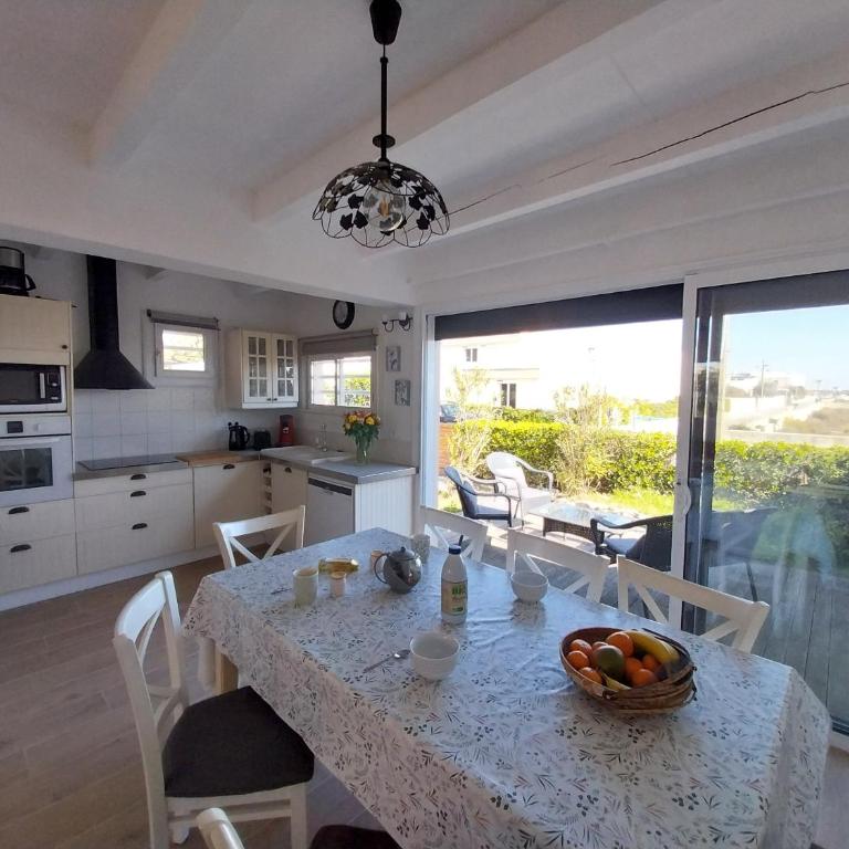 Villa T6, 10 couchages, front de mer, piscine, Saint Pierre la Mer - Maison 5 Chambres - 3