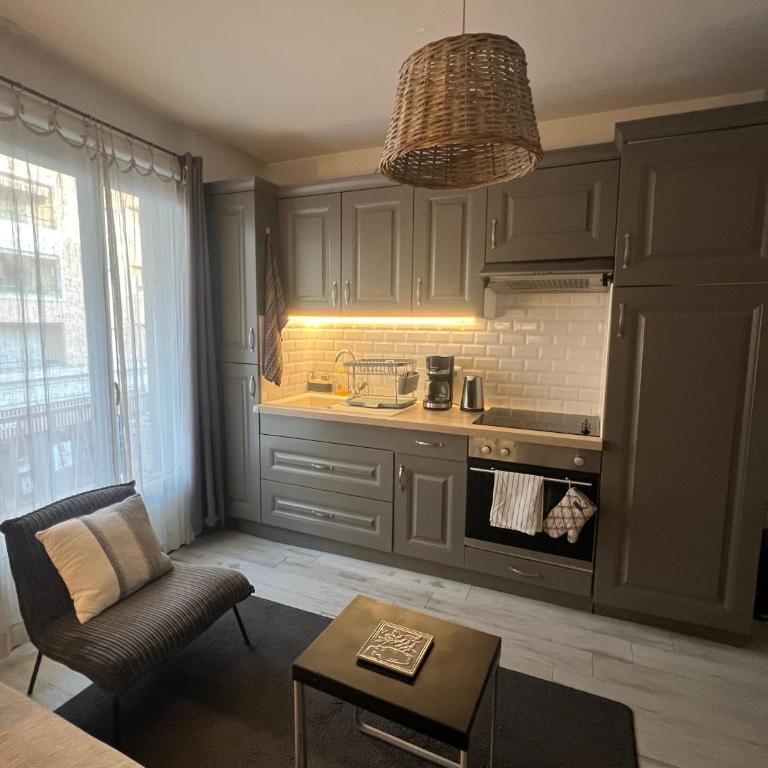 F2 climatisé centre St Raphaël plages 900 m et gare - One-Bedroom Apartment - 7