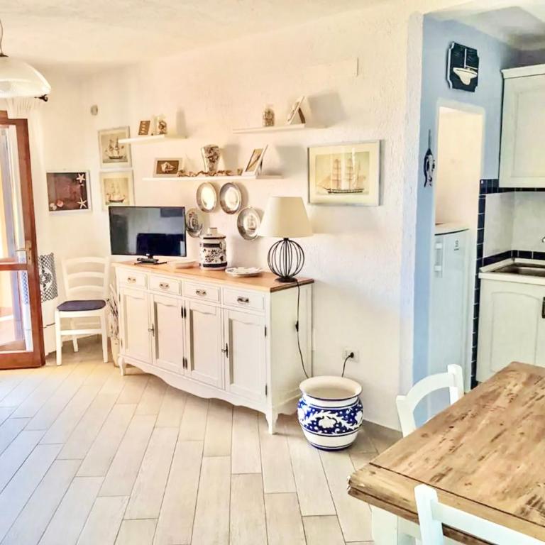 Panoramic apartment 6 beds In Marinella with garden SEA VIEW - Appartamento con 2 Camere da Letto e Vista Mare - 12
