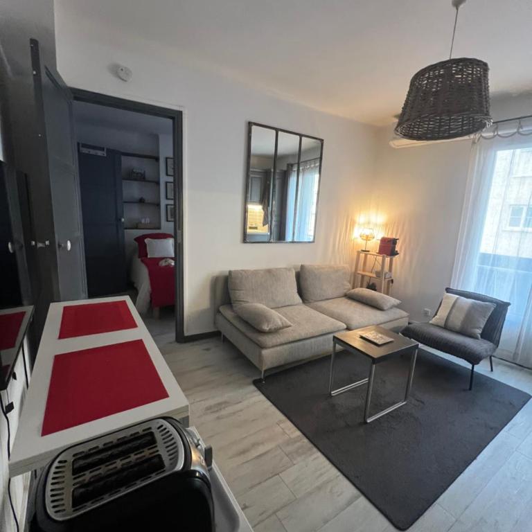 F2 climatisé centre St Raphaël plages 900 m et gare - One-Bedroom Apartment - 3