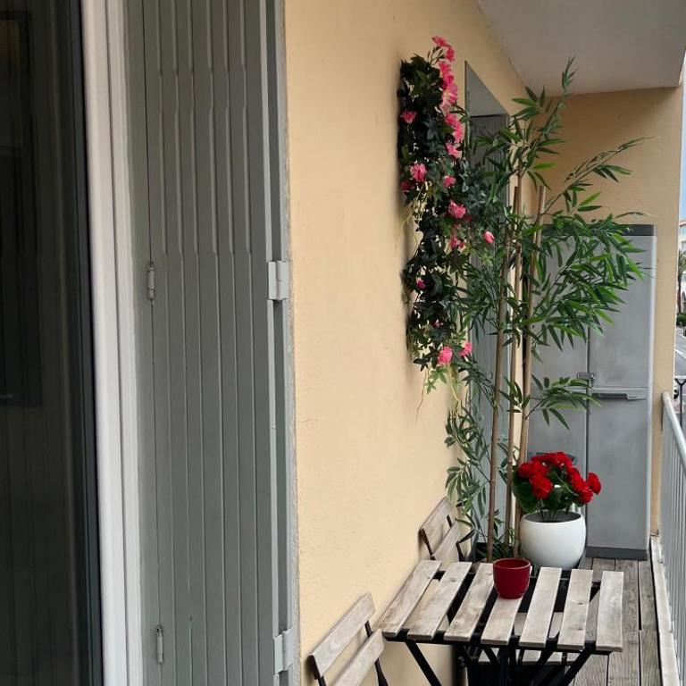 F2 climatisé centre St Raphaël plages 900 m et gare - One-Bedroom Apartment - 13