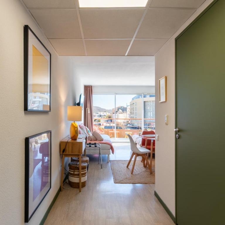 Studio cosy 2-3 pers, balcon, parking privé, clim, WiFi - 15 min sanctuaire - Studio mit Balkon - 18