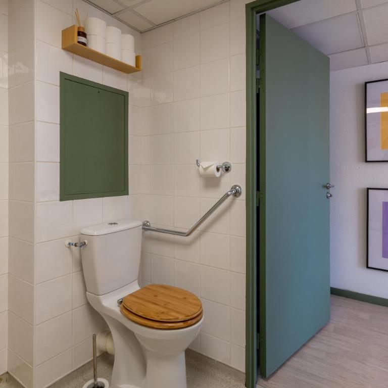 Studio cosy 2-3 pers, balcon, parking privé, clim, WiFi - 15 min sanctuaire - Studio mit Balkon - 20