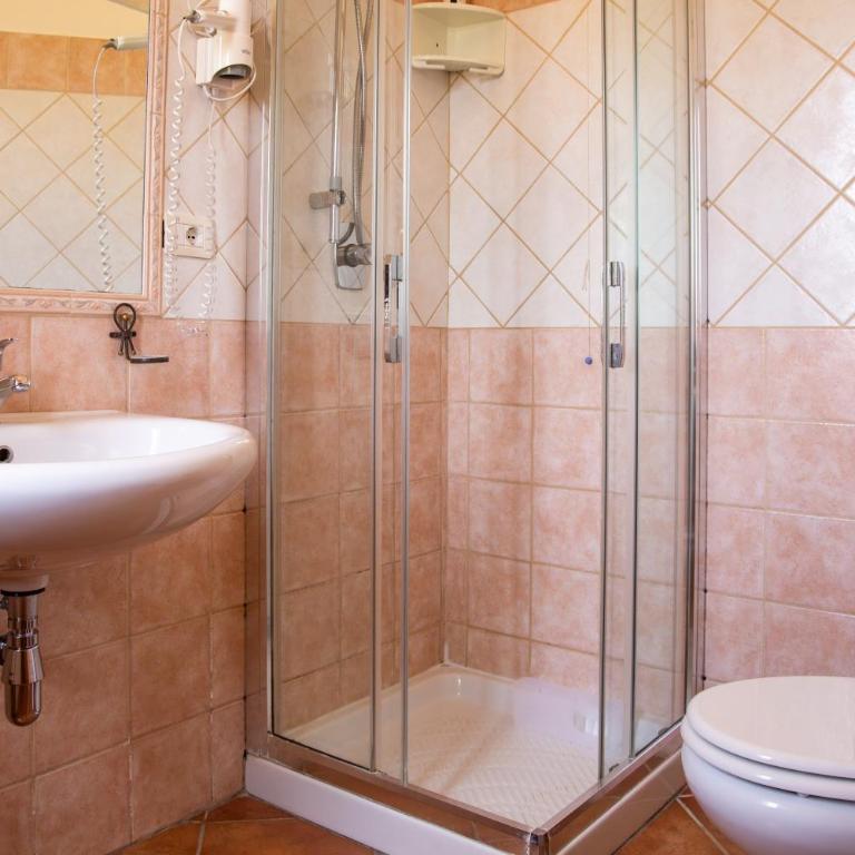 Agriturismo La Genziana - Camera Matrimoniale/Doppia con Letti Singoli - 18
