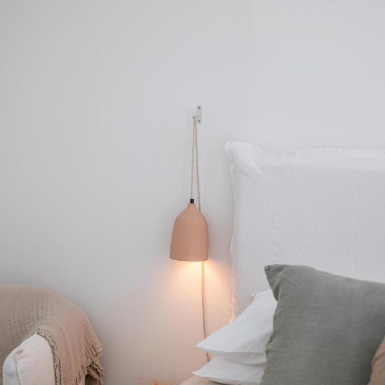 La Bâtisse en Blanc - Chambre Double ou Lits Jumeaux Deluxe – Vue sur Jardin - 13