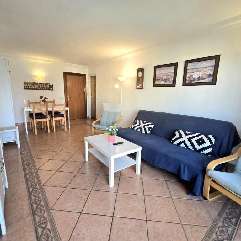 Apartamento Playamar con vistas al mar y piscina a 50 metros del Paseo Marítimo - Apartamento de 2 dormitorios - 8