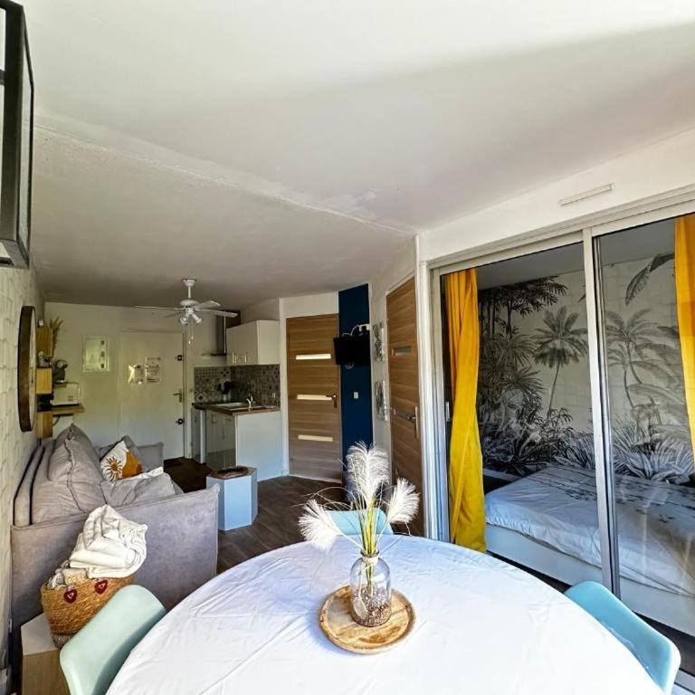 Appartement avec jardin plein sud- Clim wifi et parking - One-Bedroom Apartment - 4