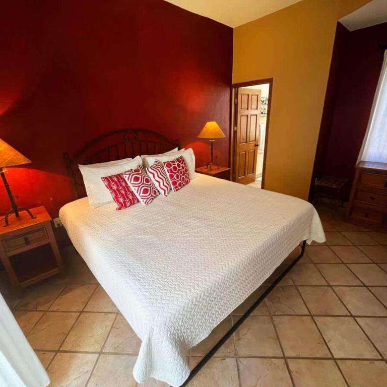 Comfortable Beachfront Condo Las Palmas II 11 B - Apartamento - 36