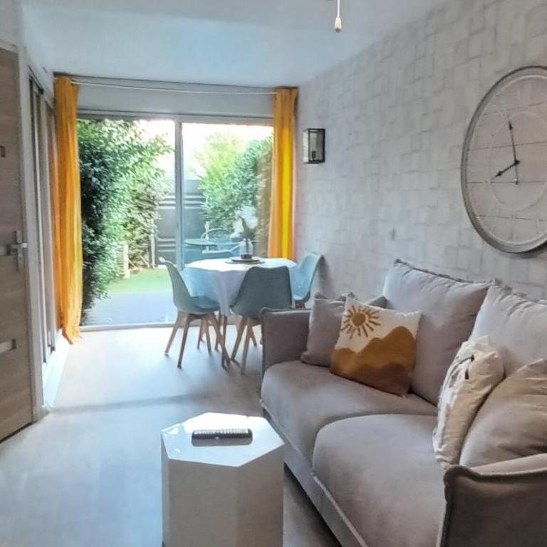 Appartement avec jardin plein sud- Clim wifi et parking - One-Bedroom Apartment - 14