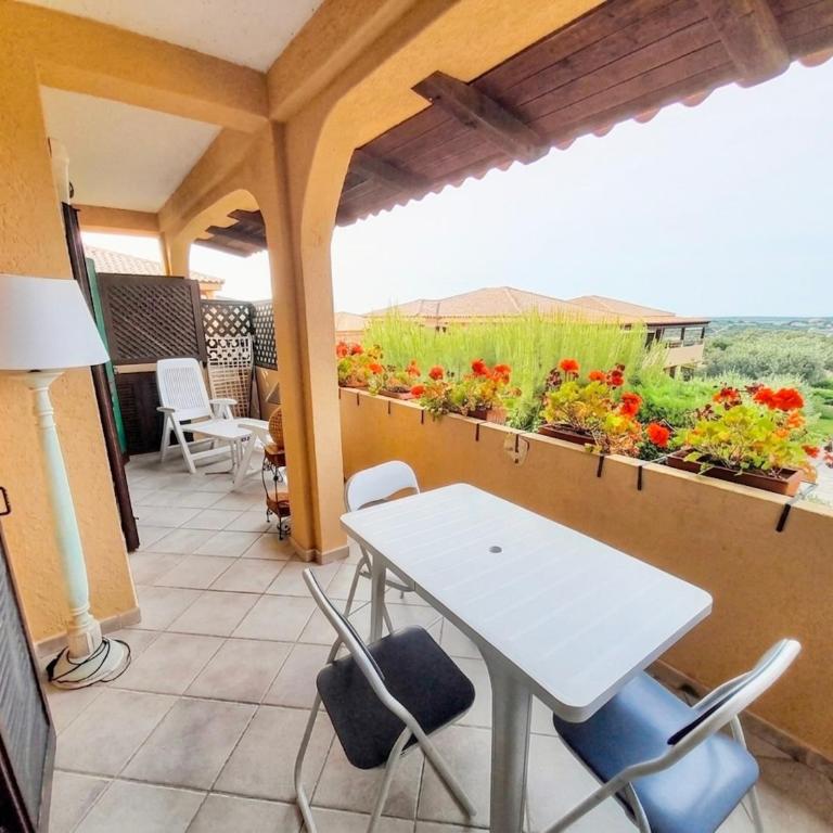 Panoramic apartment 6 beds In Marinella with veranda SEA VIEW - Two-Bedroom Apartment with Sea View - 7