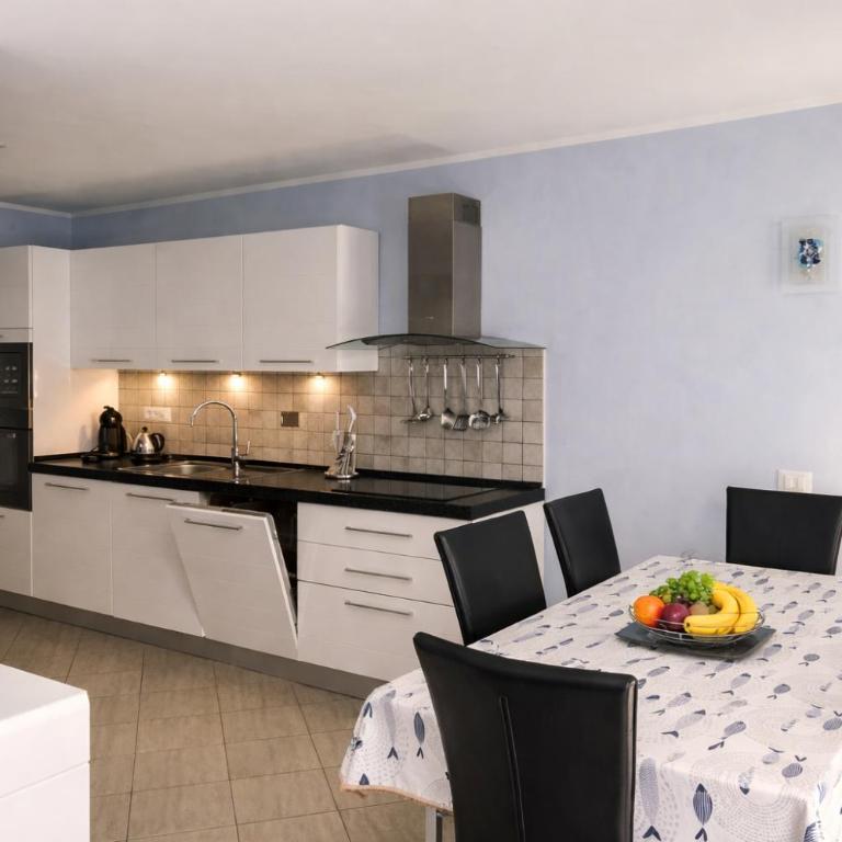Pineta Center Apartment - Appartamento con 2 Camere da Letto - 3