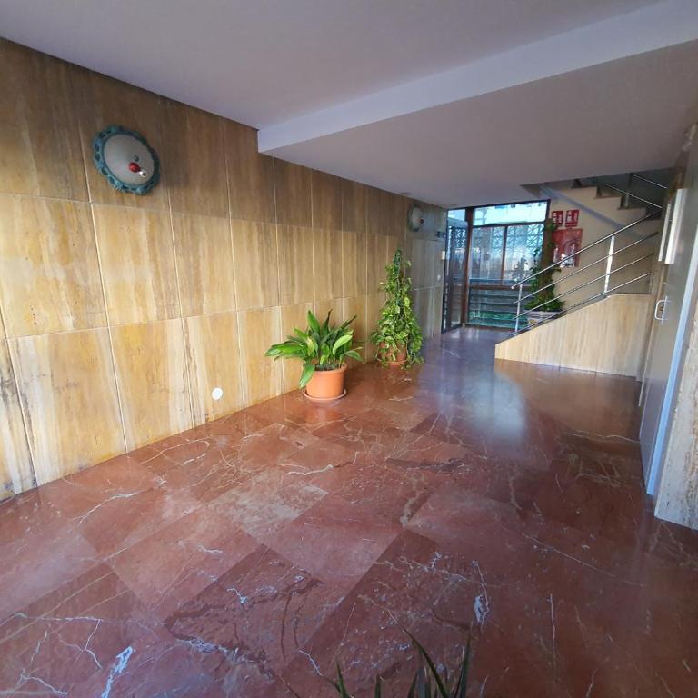Apartamento Playamar con vistas al mar y piscina a 50 metros del Paseo Marítimo - Apartamento de 2 dormitorios - 32
